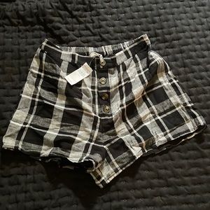 American Eagle black plaid grunge shorts - M